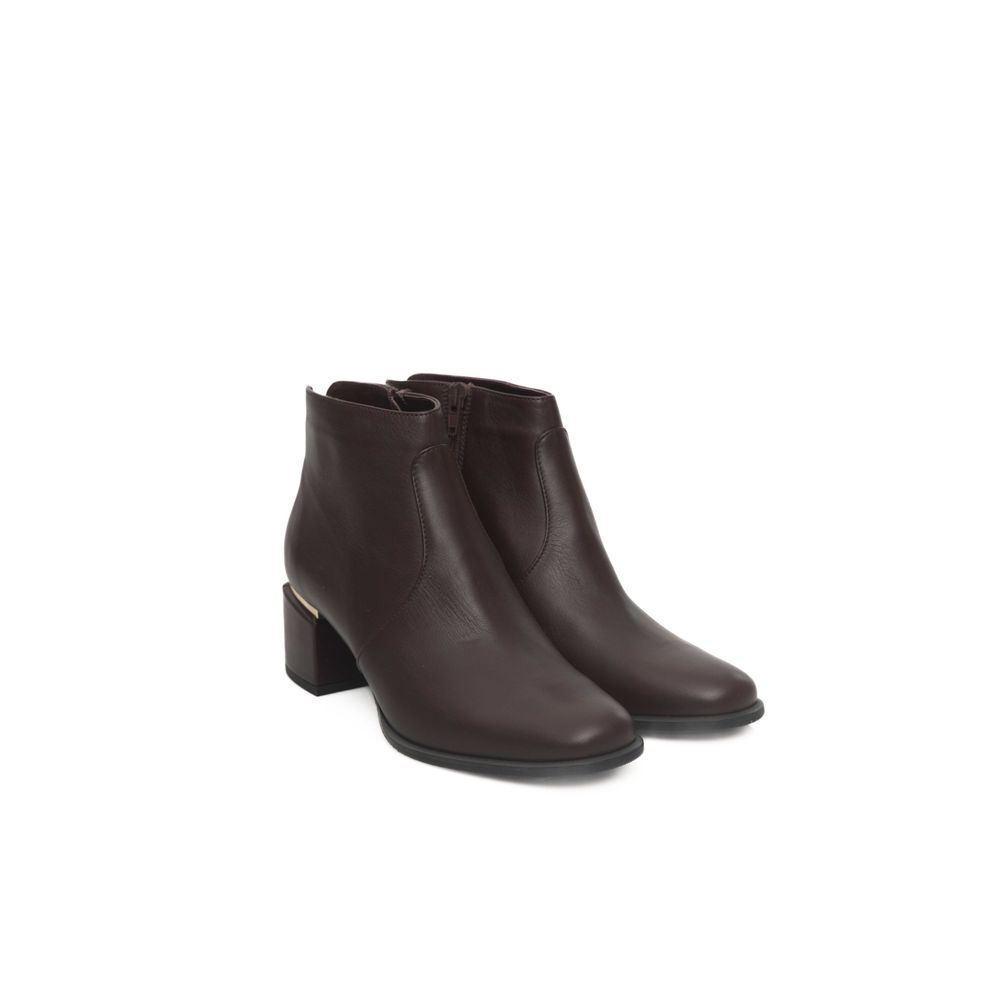 Bottes pour femme en cuir de vachette bordeaux Cerruti 1881