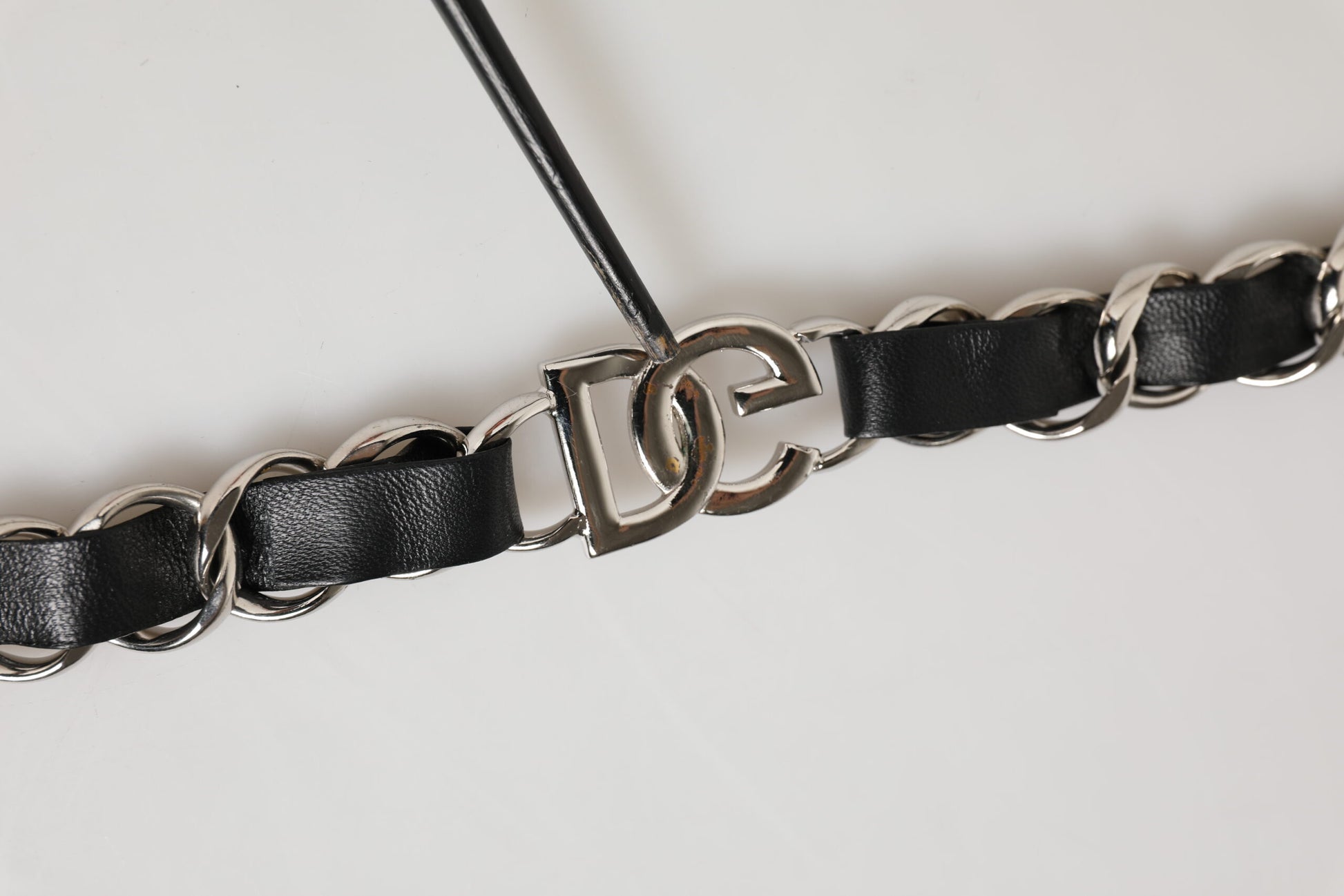 Bandoulière à chaîne argentée en cuir noir Dolce & Gabbana pour sac