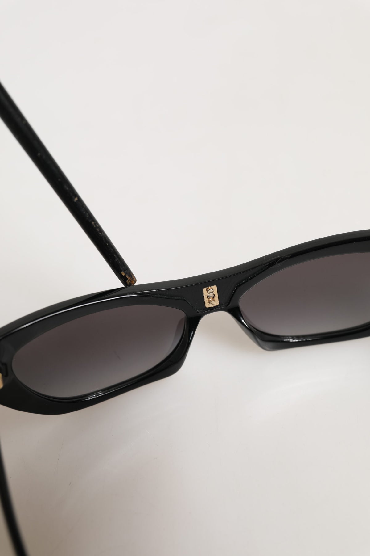 Dolce & Gabbana Schwarze Re-Edition DNA Cat-Eye Rahmen Sonnenbrille