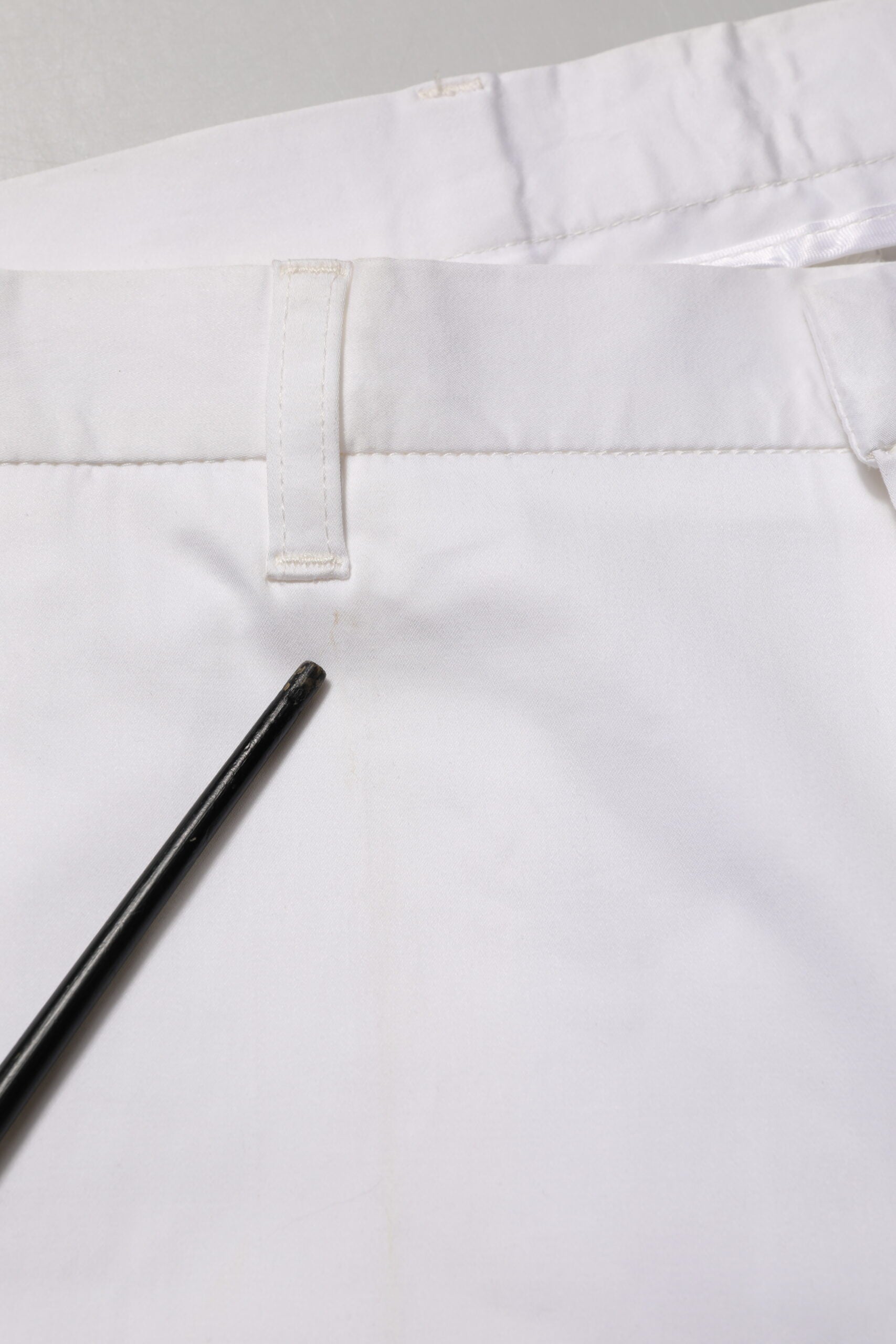 Pantalon de costume formel extensible en coton blanc John Richmond