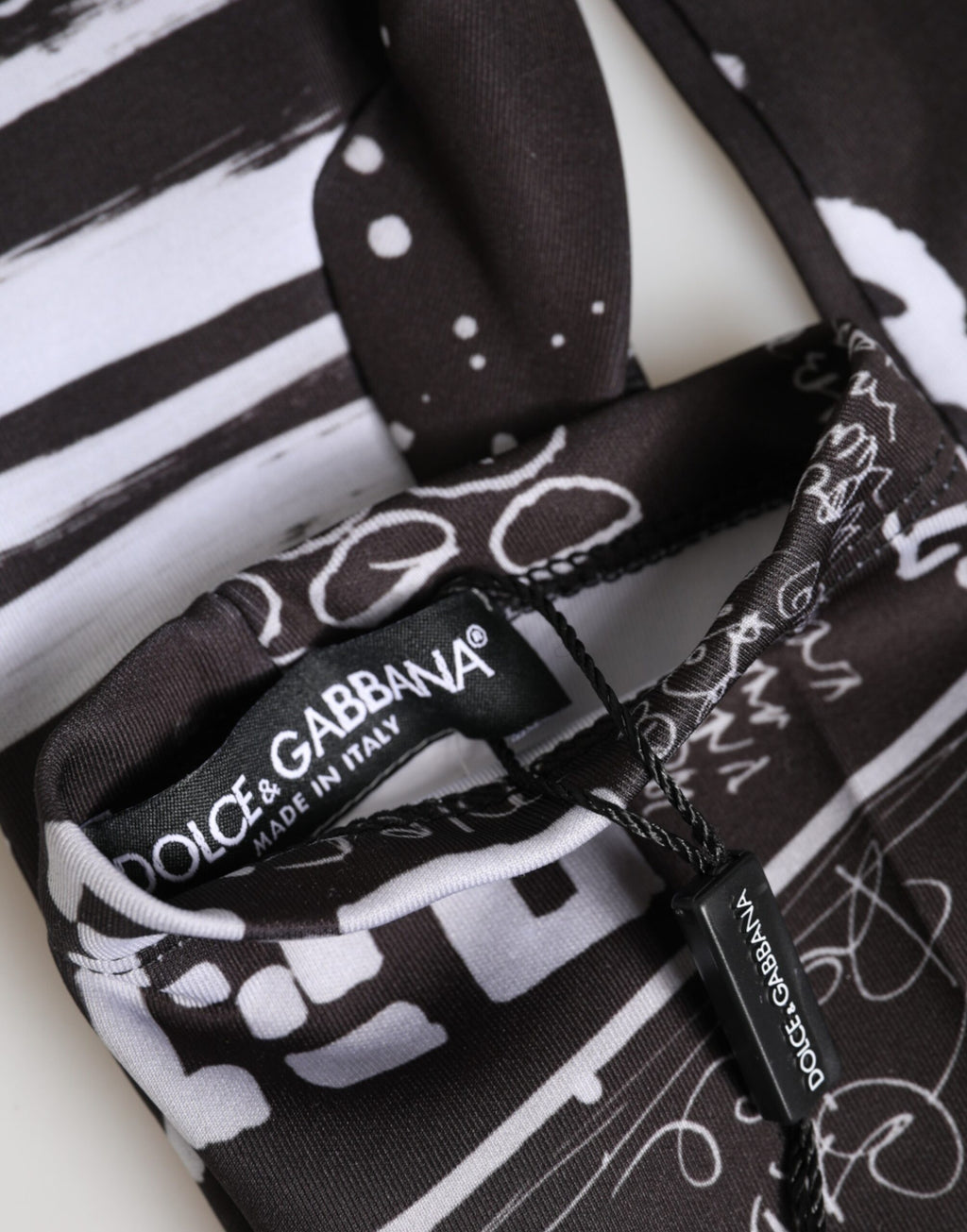Gants mitaines Dolce & Gabbana noirs et blancs avec logo DG, longueur coude