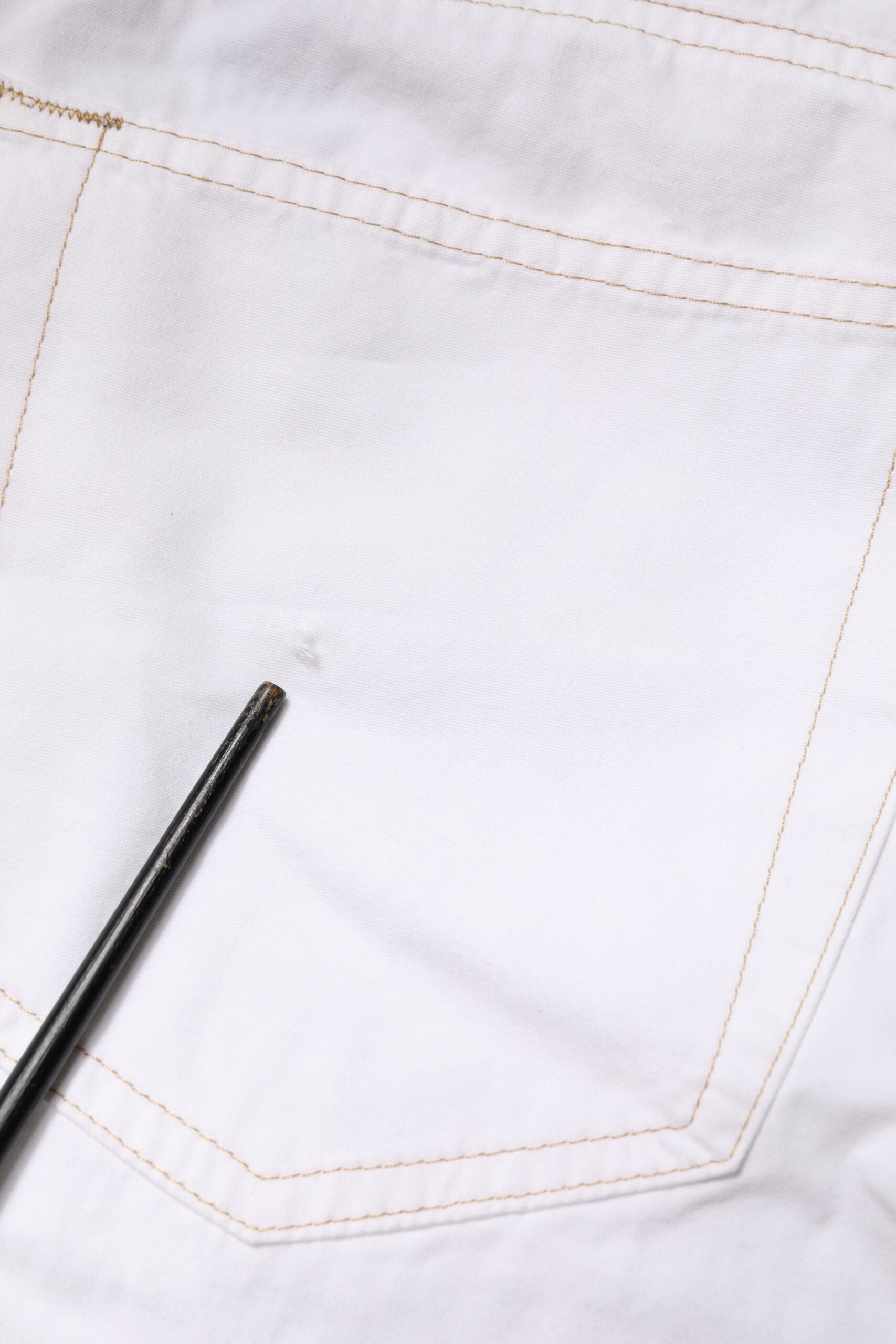 Jean droit en denim blanc à taille mi-haute en coton Fred Perry pour homme