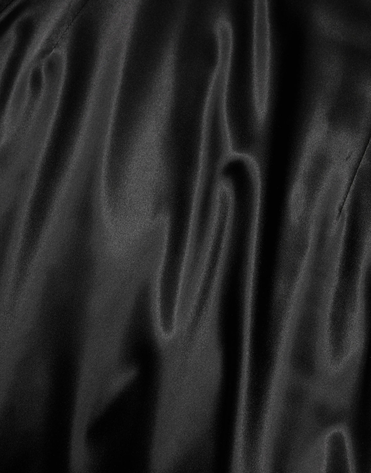 Dolce & Gabbana Schwarzes Satin-Scheidenkleid Midi mit Kappärmeln